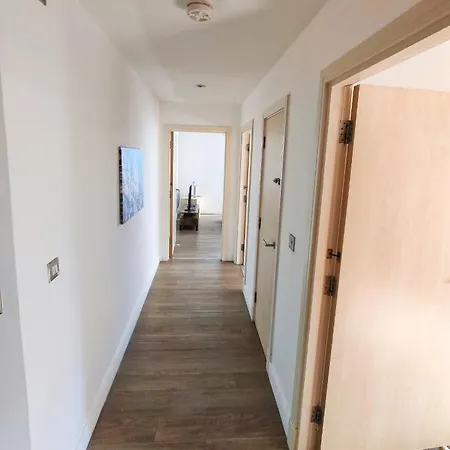 Prime Location Stunning Floor-to-ceiling Windows Apartment